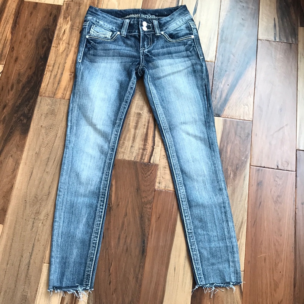 Almost famous cropped skinny jeans